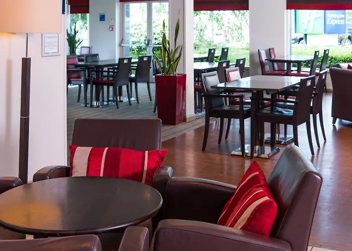 Best Hotels Near Leeds Railway Station